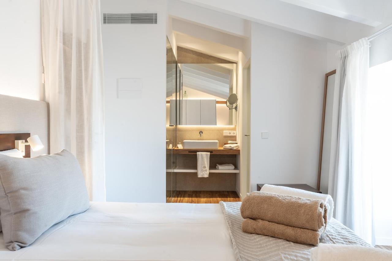 Double Room,1030902658:JPEG